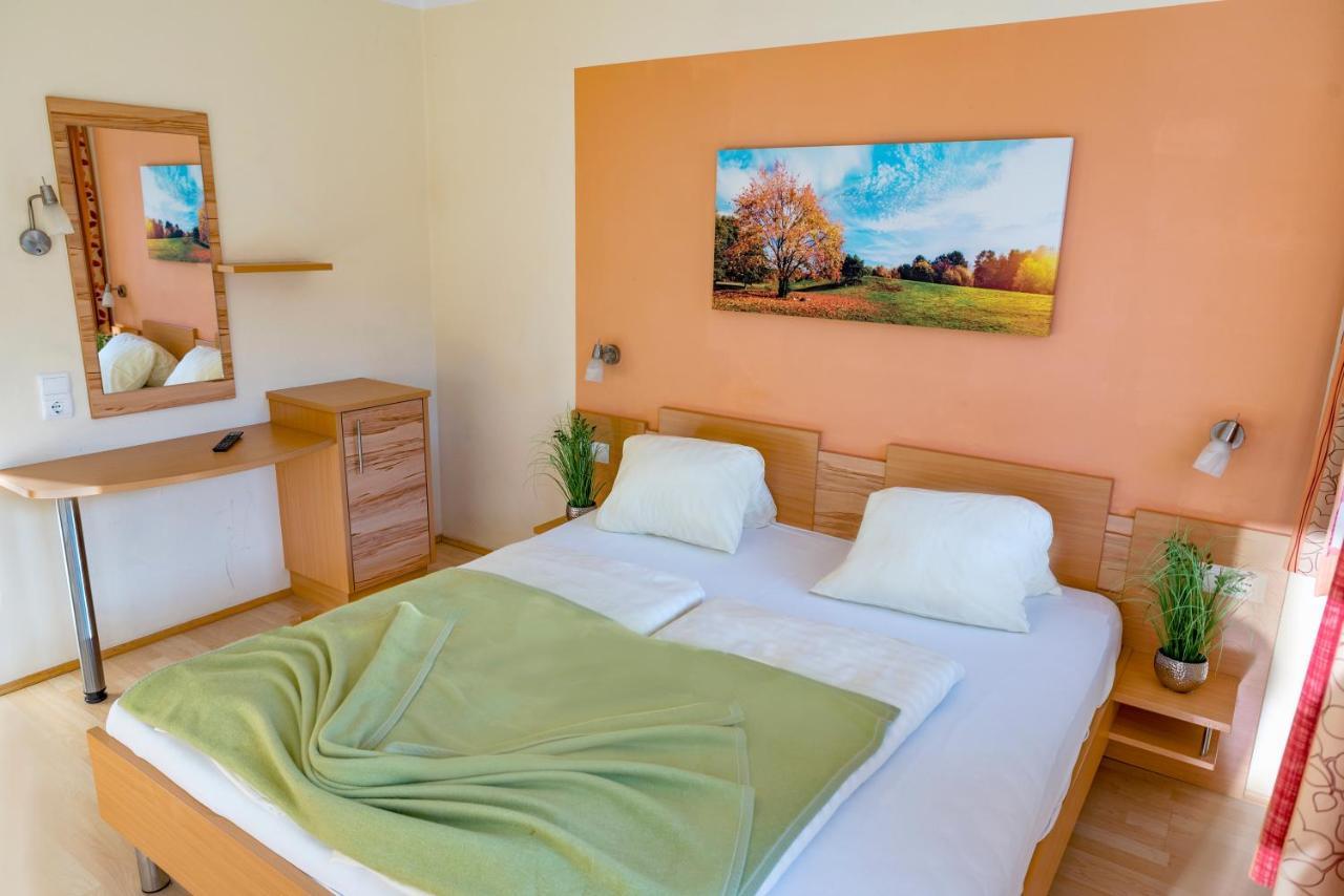 Gasthof Zur Post Ossiach Exterior foto